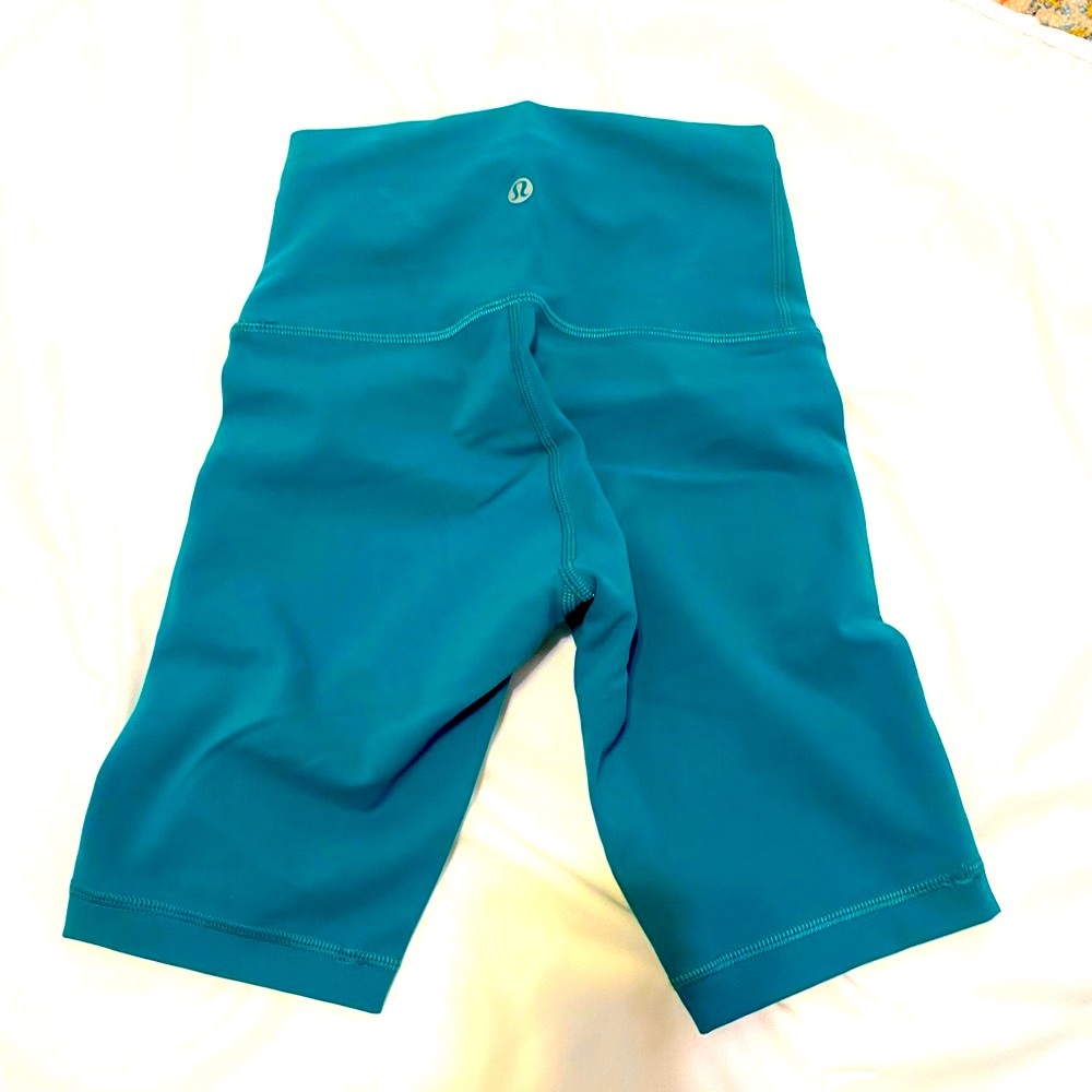 Lululemon Blue Teal biker shorts 8”